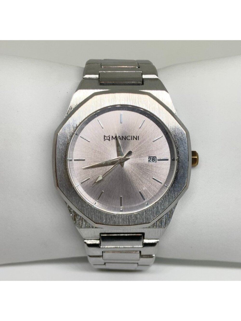 Mancini SilverTone men’s watch date 41mm quartz analog up to 7.5” running
